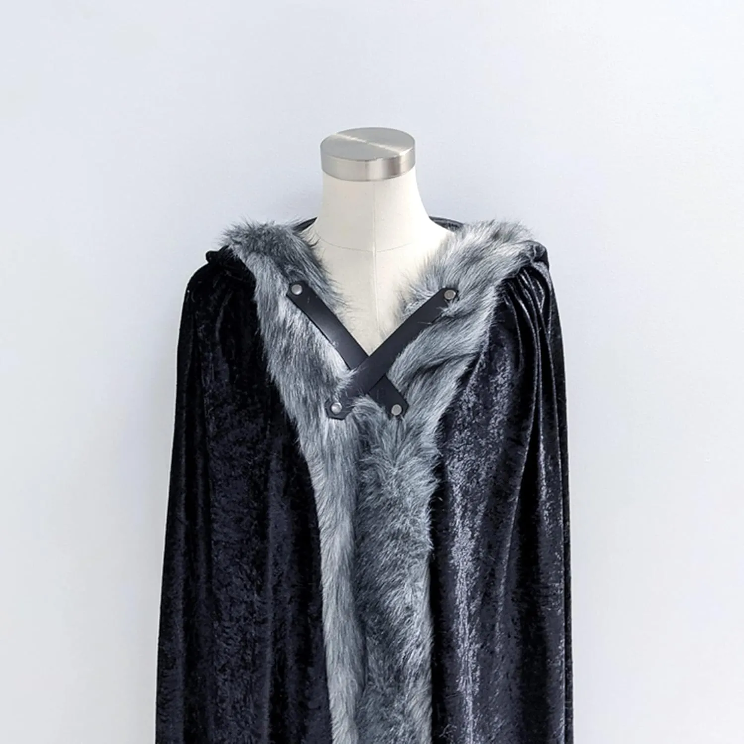 Everfan Adult Medieval Hooded Cloak with Faux Fur Trim and Leather Straps