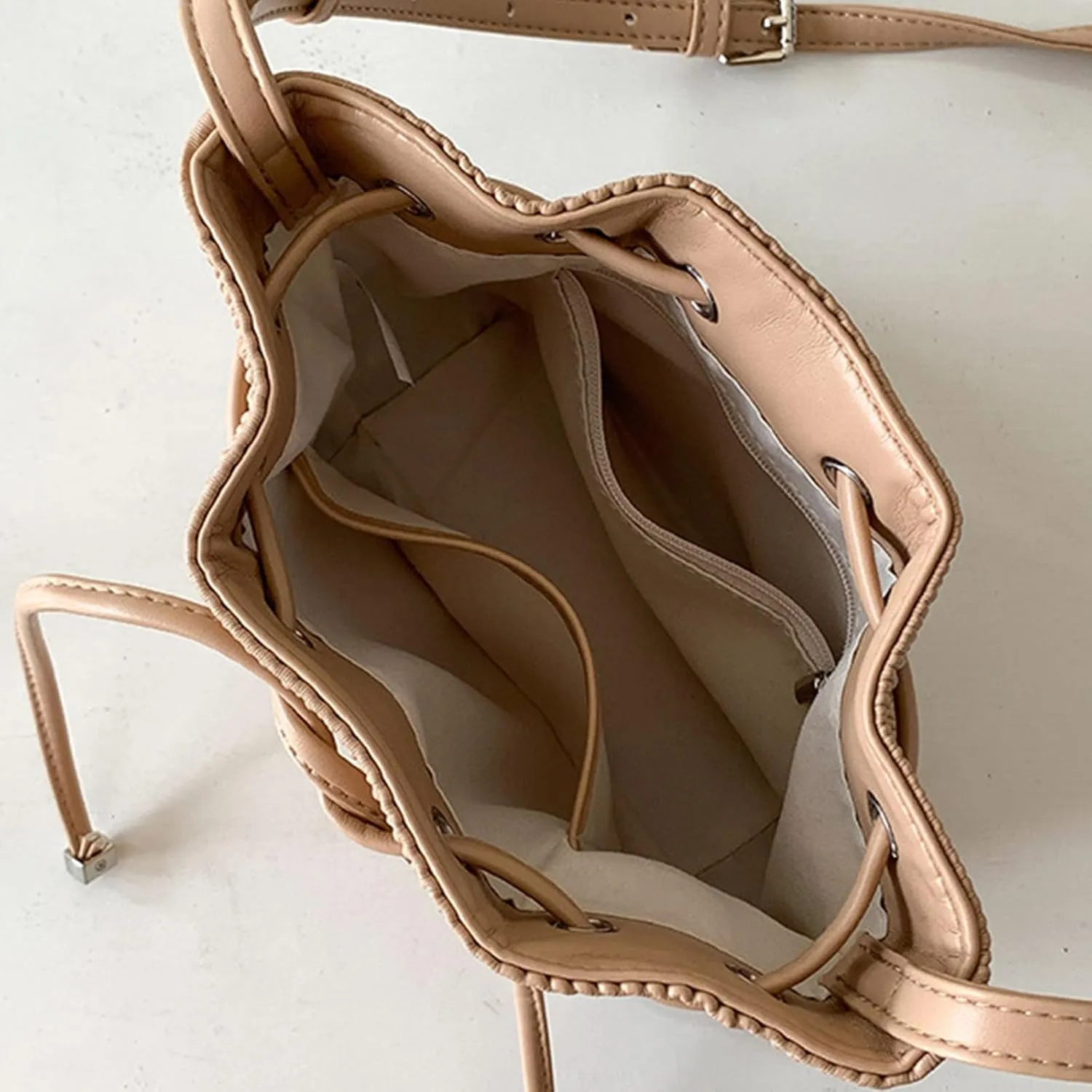 Leather Bucket Bags Drawstring Crossbody Purse for Women Ladies Evening Bag Trendy Shoulder Bag Clutches Purse Handbag